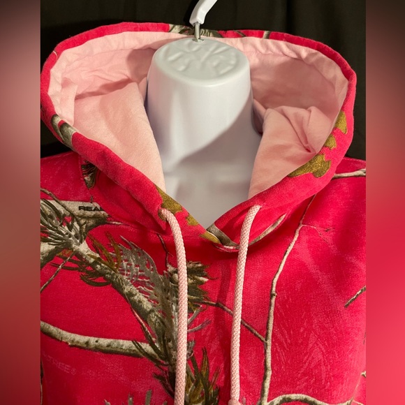 RealTree Hot Pink Cameo hoodie 🥵 - Picture 3 of 7